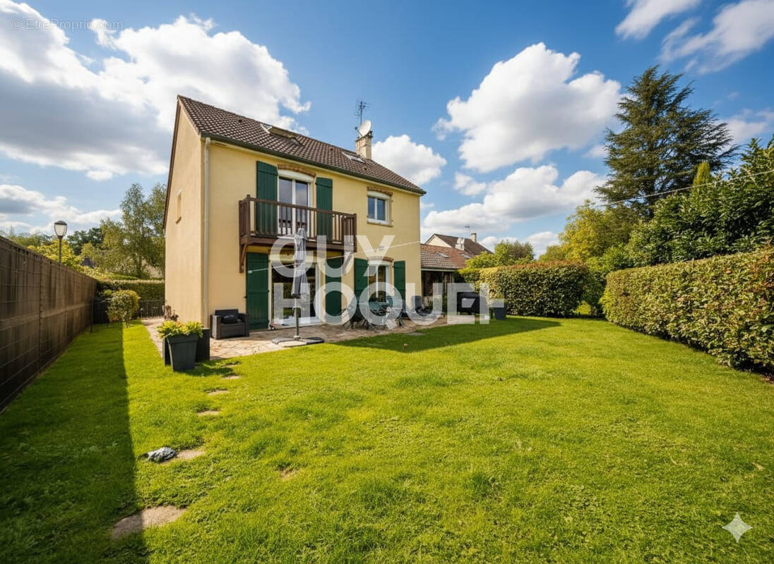 Maison à OZOIR-LA-FERRIERE