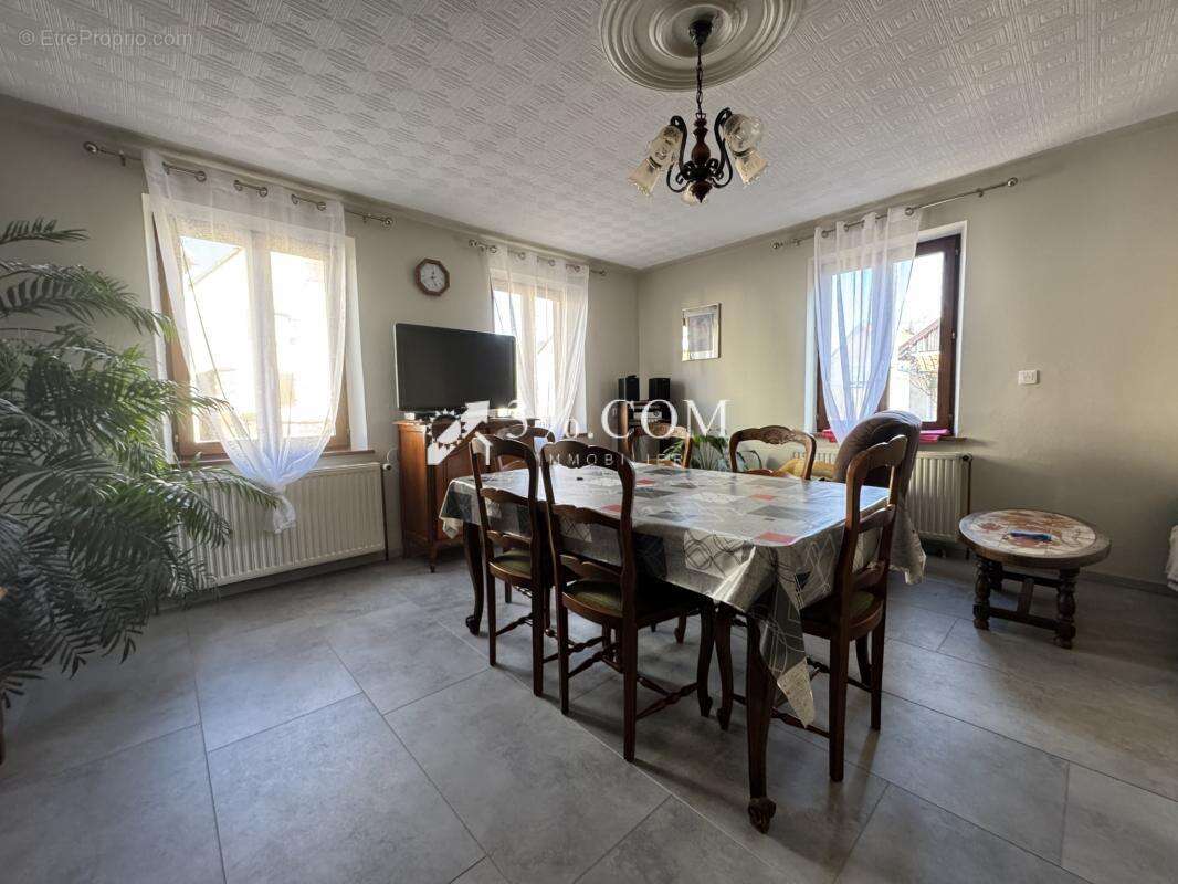 Maison à DOSSENHEIM-SUR-ZINSEL