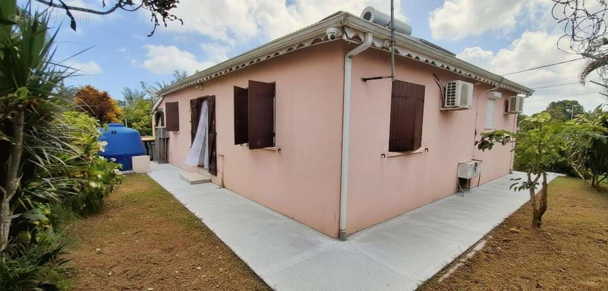 Maison à SAINTE-ROSE