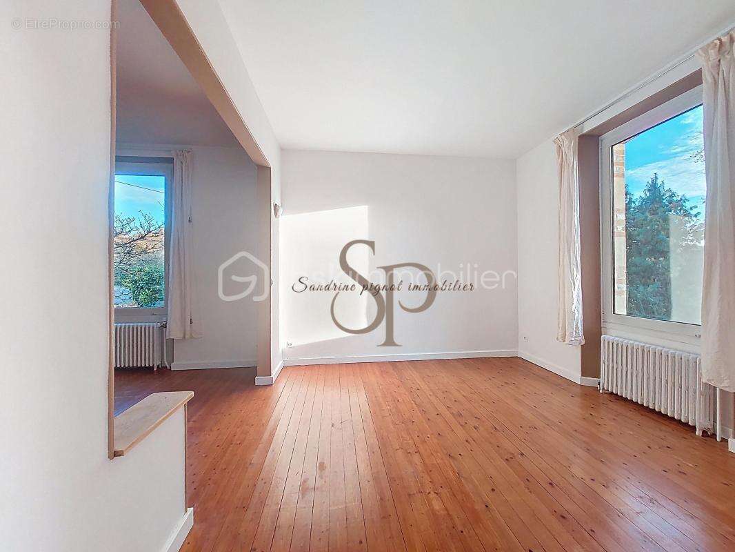 Maison à LORREZ-LE-BOCAGE-PREAUX