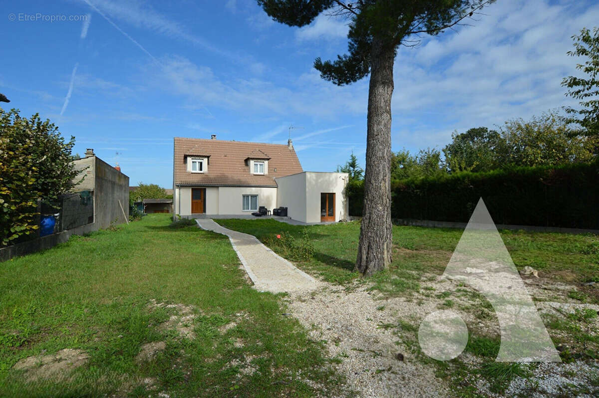 Maison à MONTIGNY-LES-CORMEILLES