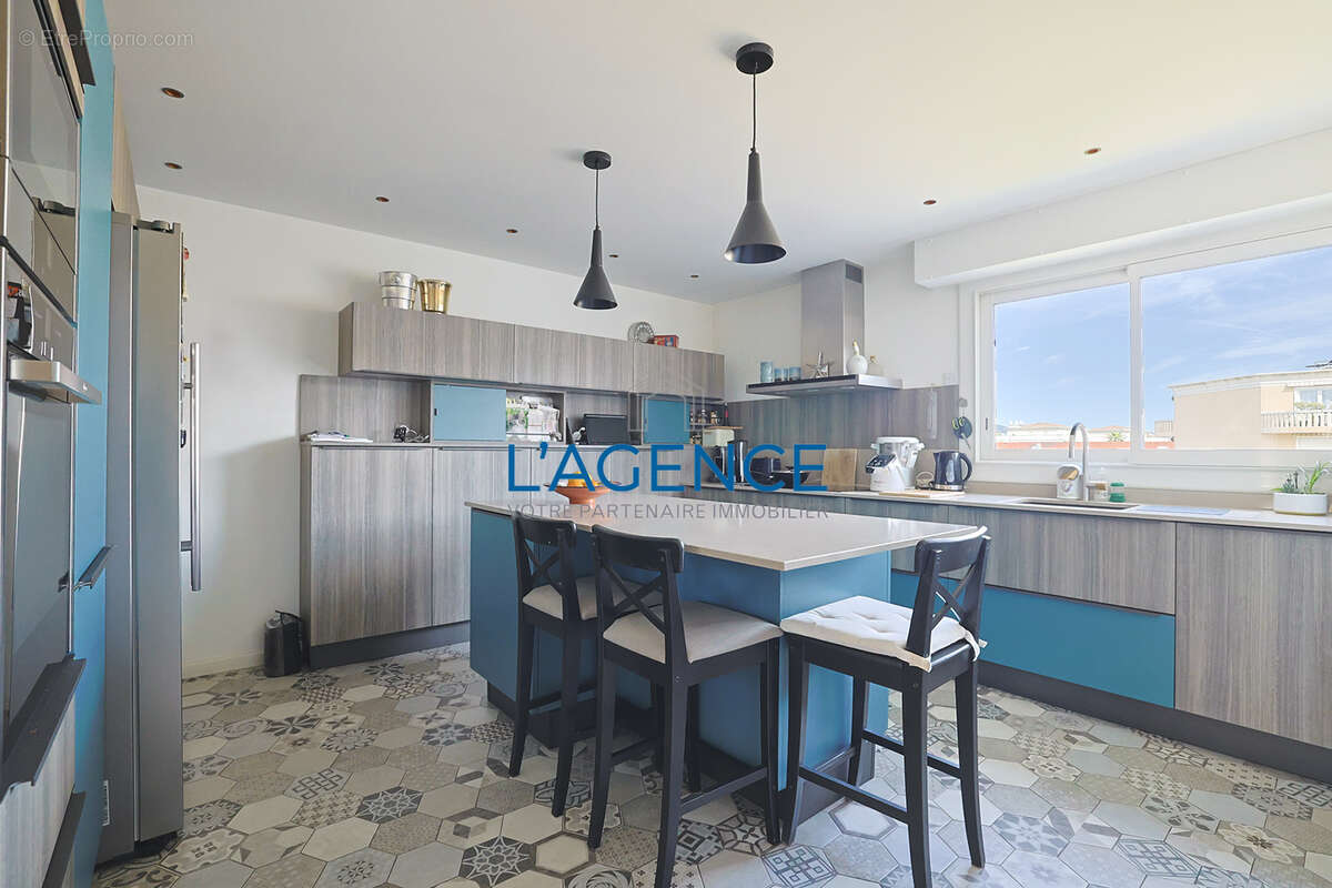 Appartement à HYERES