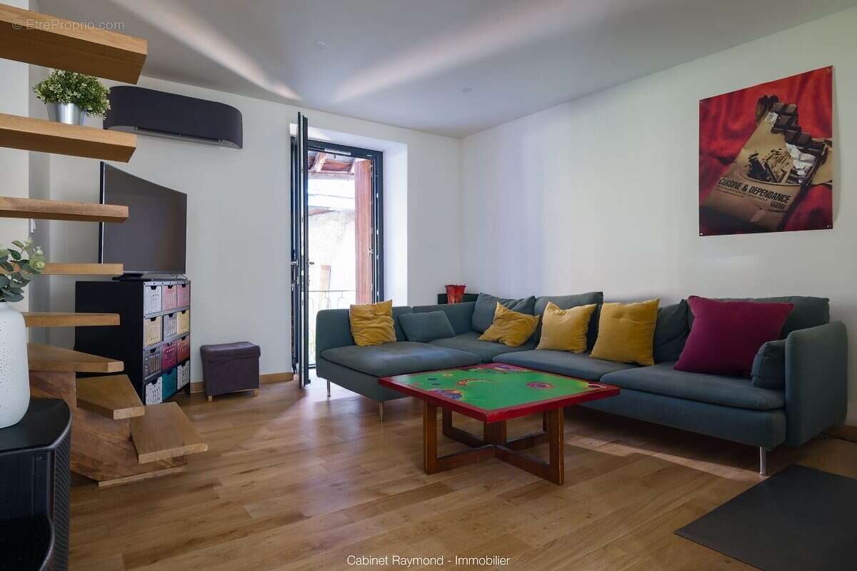 Maison à ENTRAIGUES