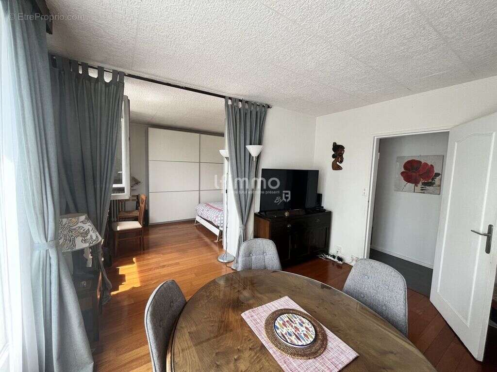 Appartement à LE PERREUX-SUR-MARNE