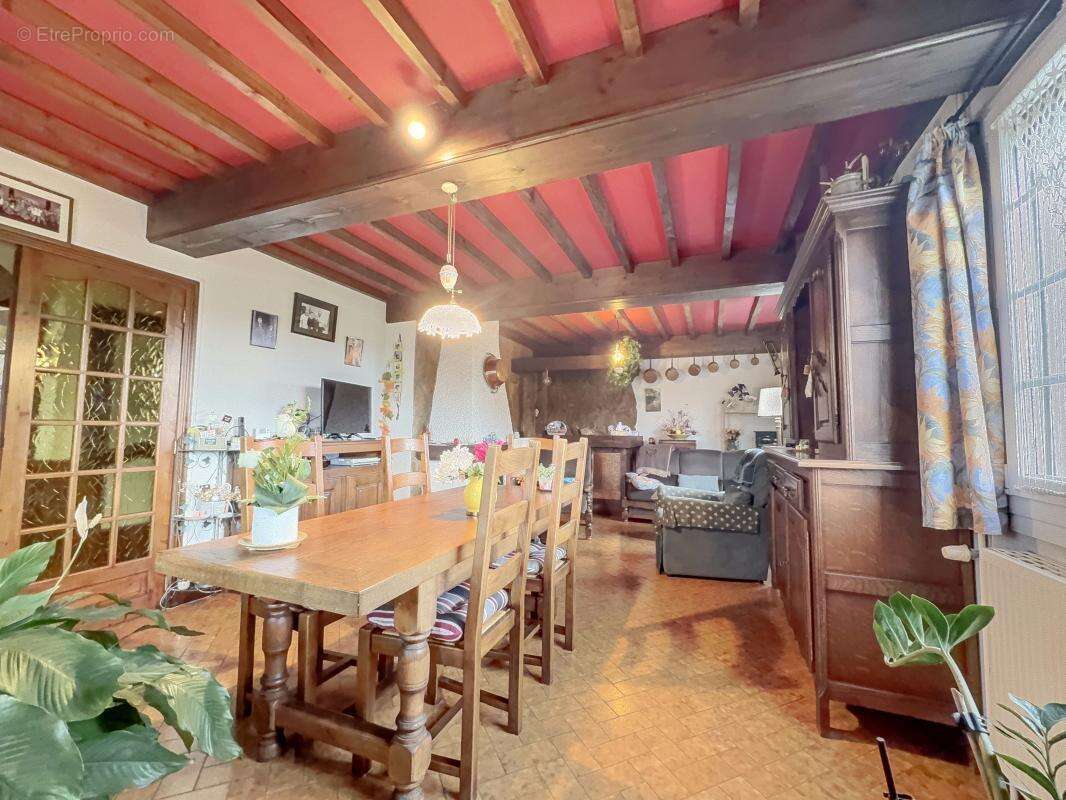 Maison à BRETENIERE