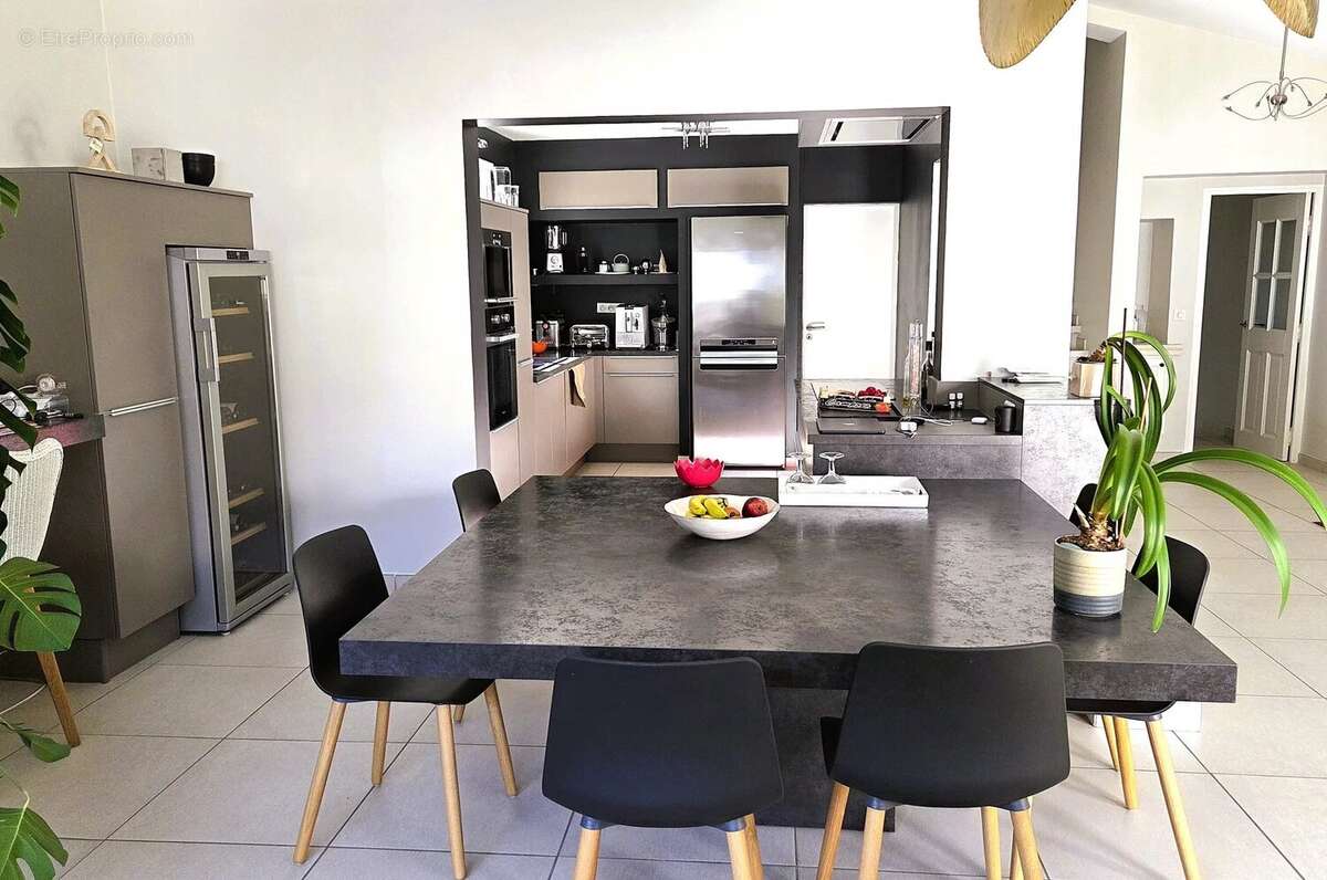 Maison à VILLENEUVE-LES-AVIGNON