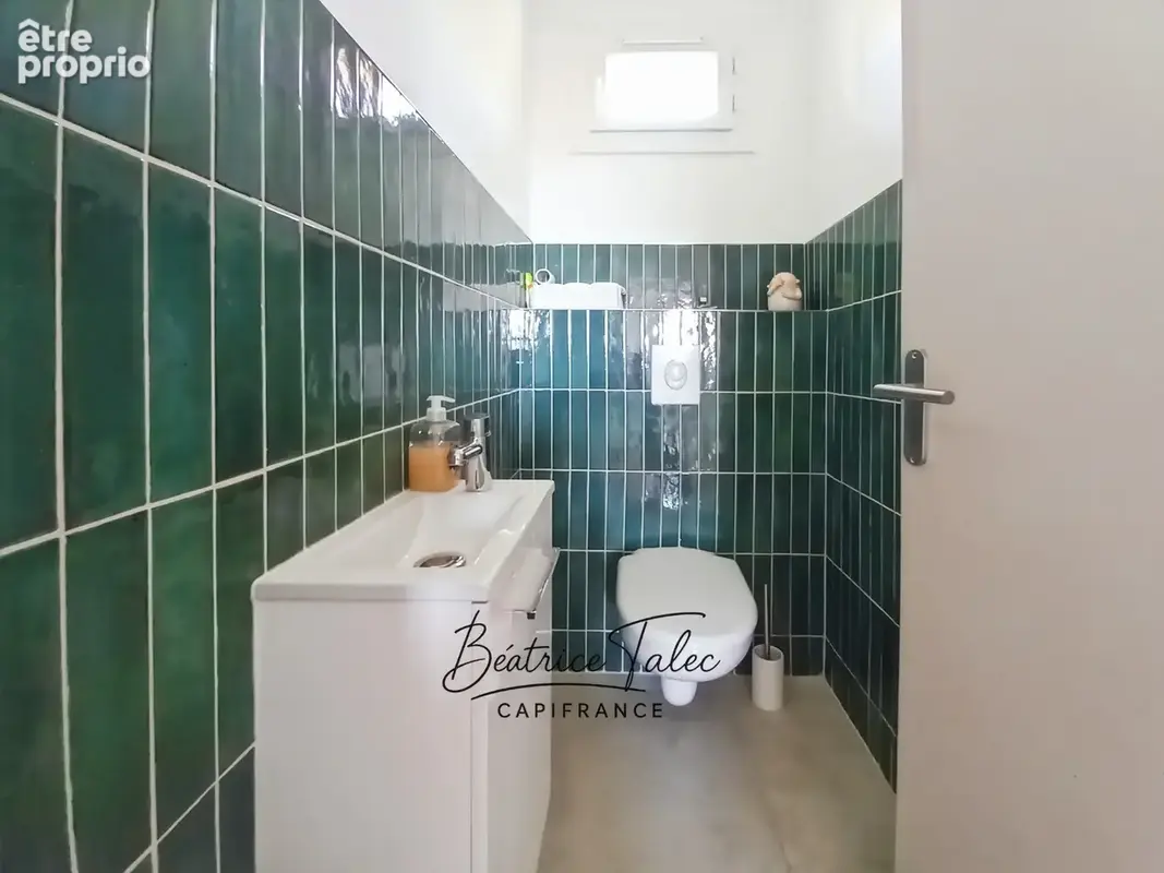 Appartement t4 110 m² entièrement rénové – vues panoramiques sainte-victoire & mont aurélien - jardin - parkings - photo 17