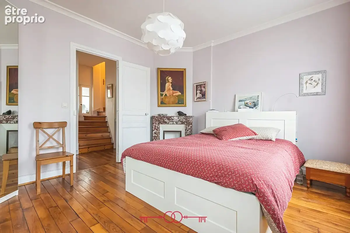 A vendre - en exclusivite - maison de caractere en hyper centre secteur cathedrale - photo 7
