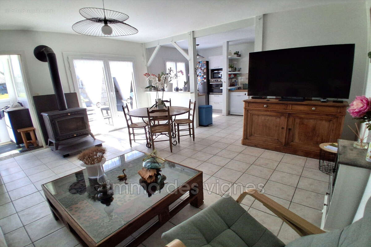 Maison à AMBARES-ET-LAGRAVE