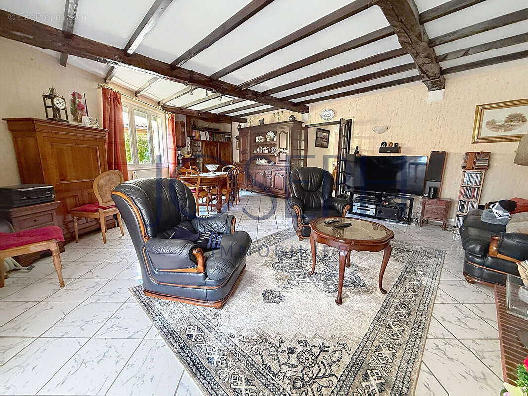 LA ROSERAIE -Villa de plain-pied avec jardin - photo 4