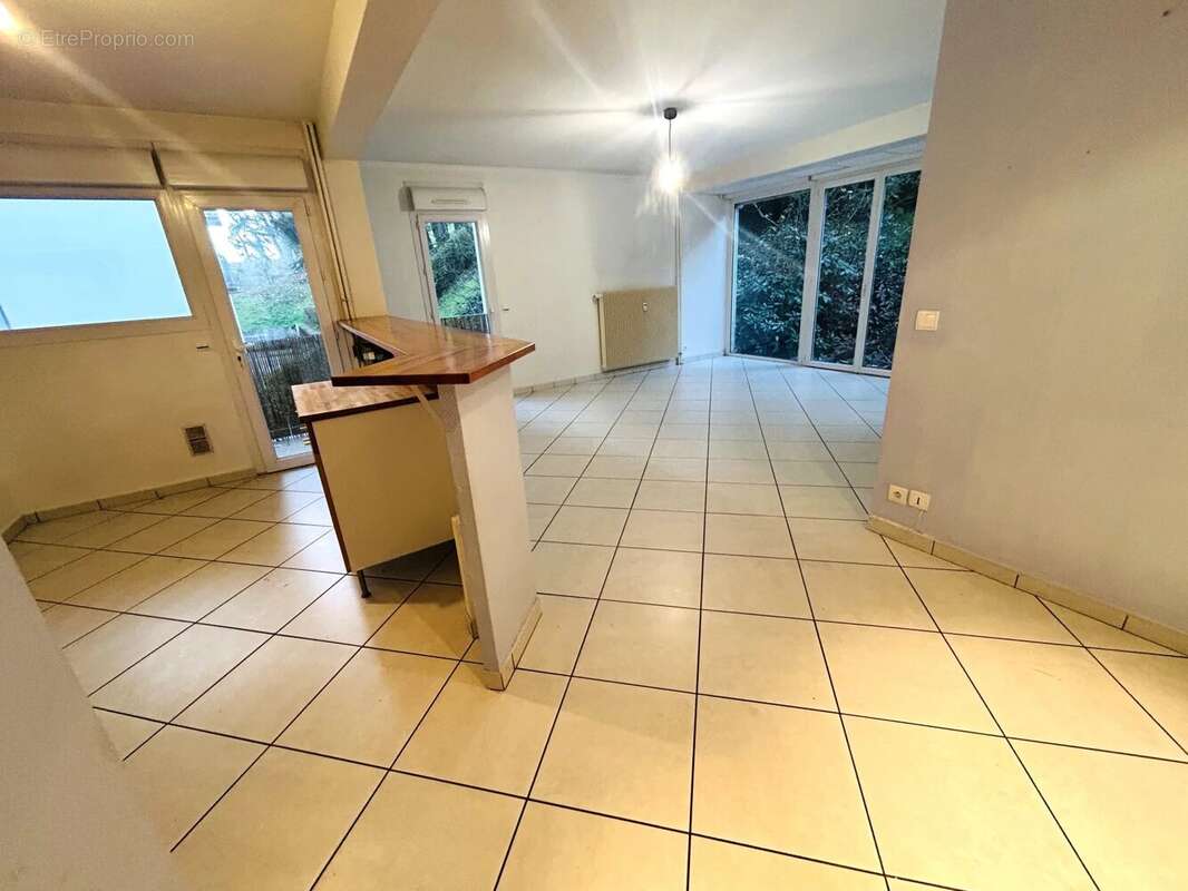 Appartement à SAINT-ETIENNE