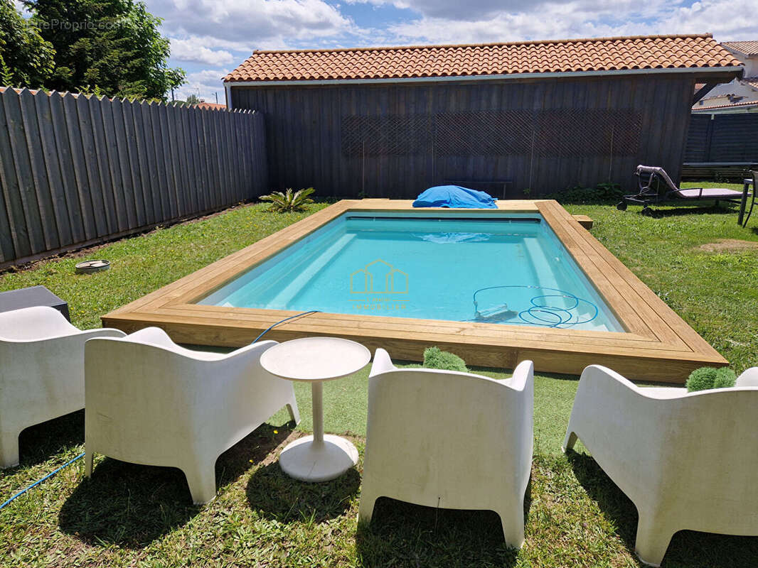 Maison de plain-pied rénovée avec piscine et garage à vendre à Gujan-Mestras, quartier Meyran - photo 17