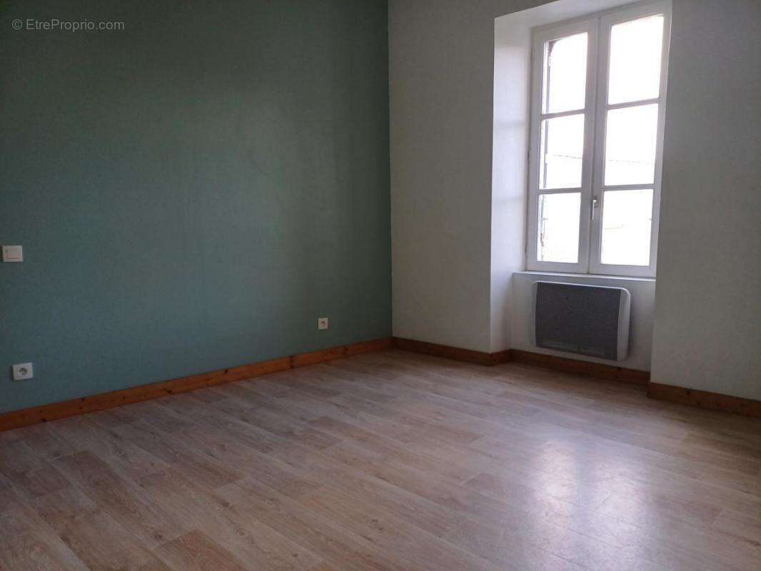 Appartement à MESLAN