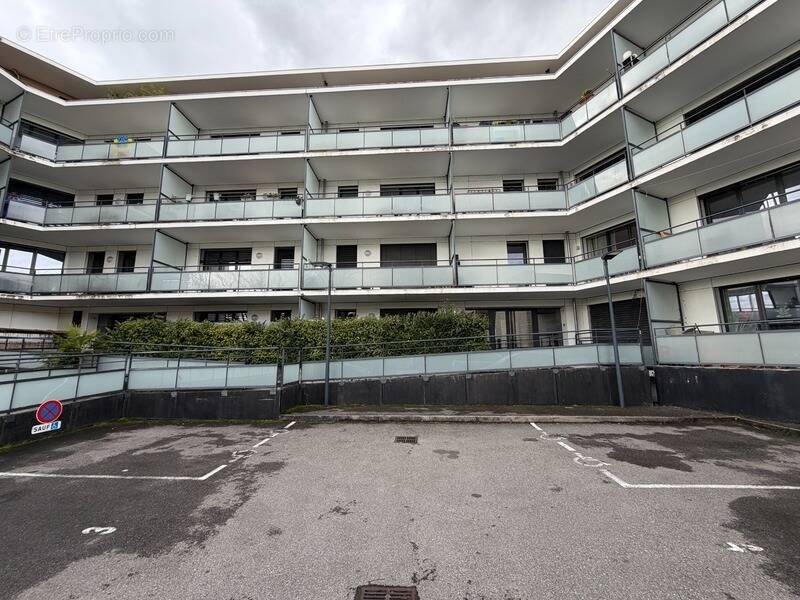 Appartement à SAINT-GENIS-POUILLY