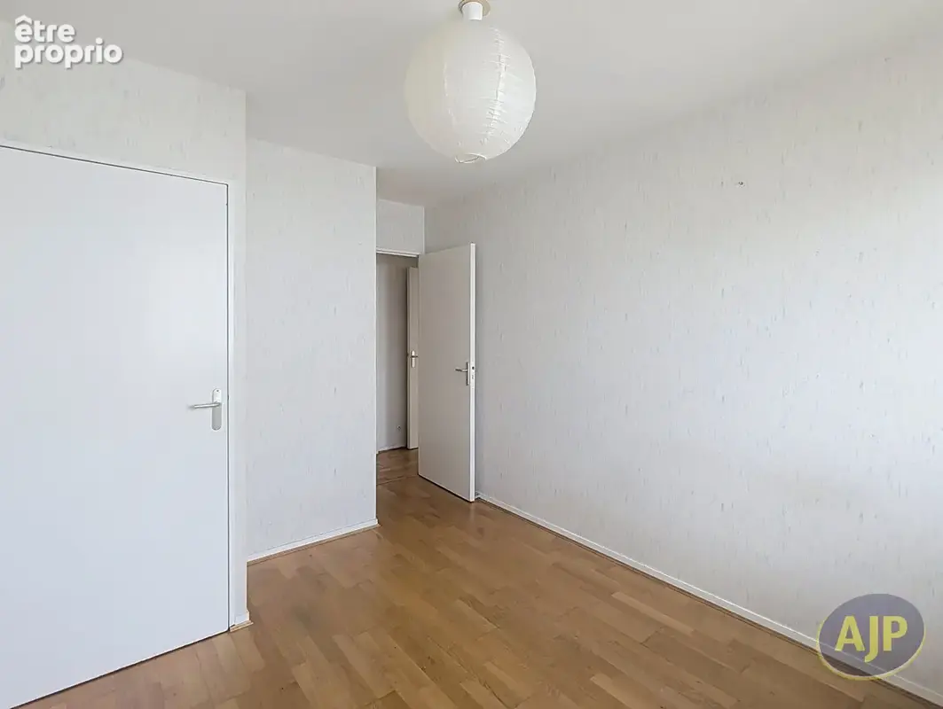 Appartement - 2 chambres - garage - cave - balcon - BEAUREGARD - photo 5
