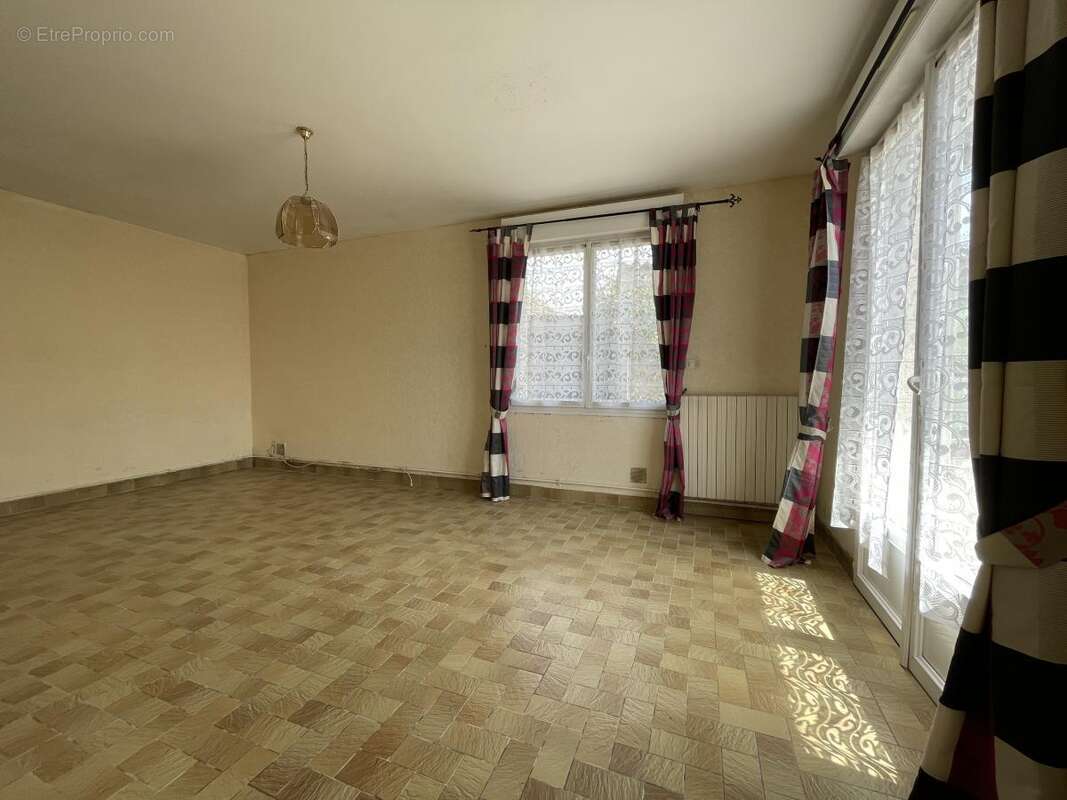 Maison 72 m² à Fatines  - photo 9