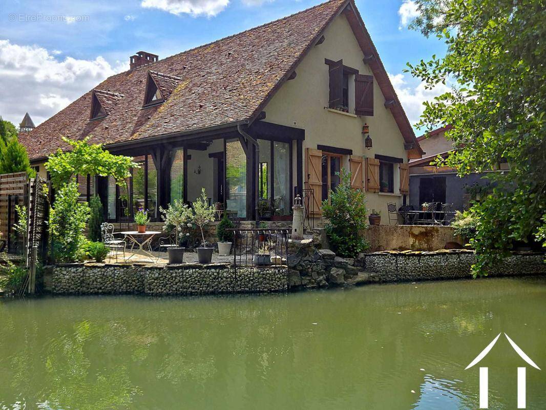 Maison à SEMUR-EN-AUXOIS