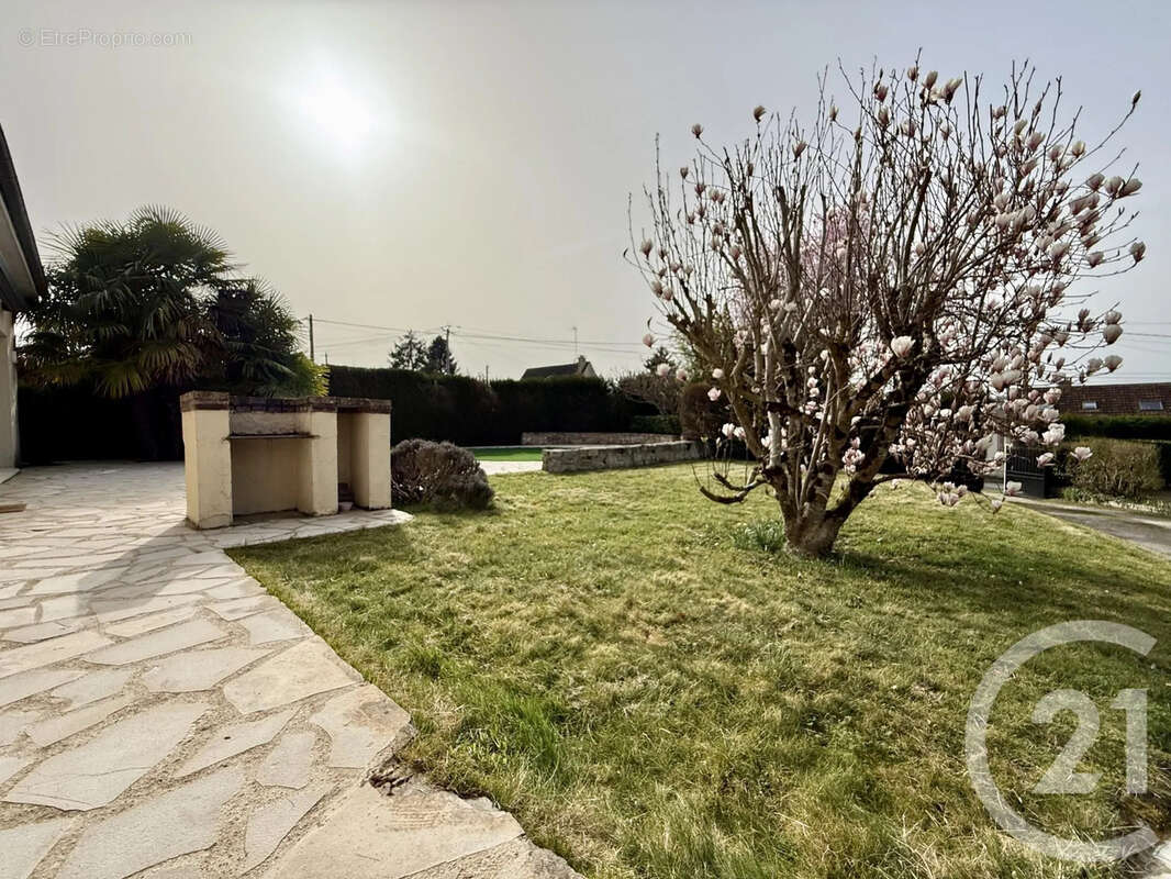 Maison à VULAINES-SUR-SEINE
