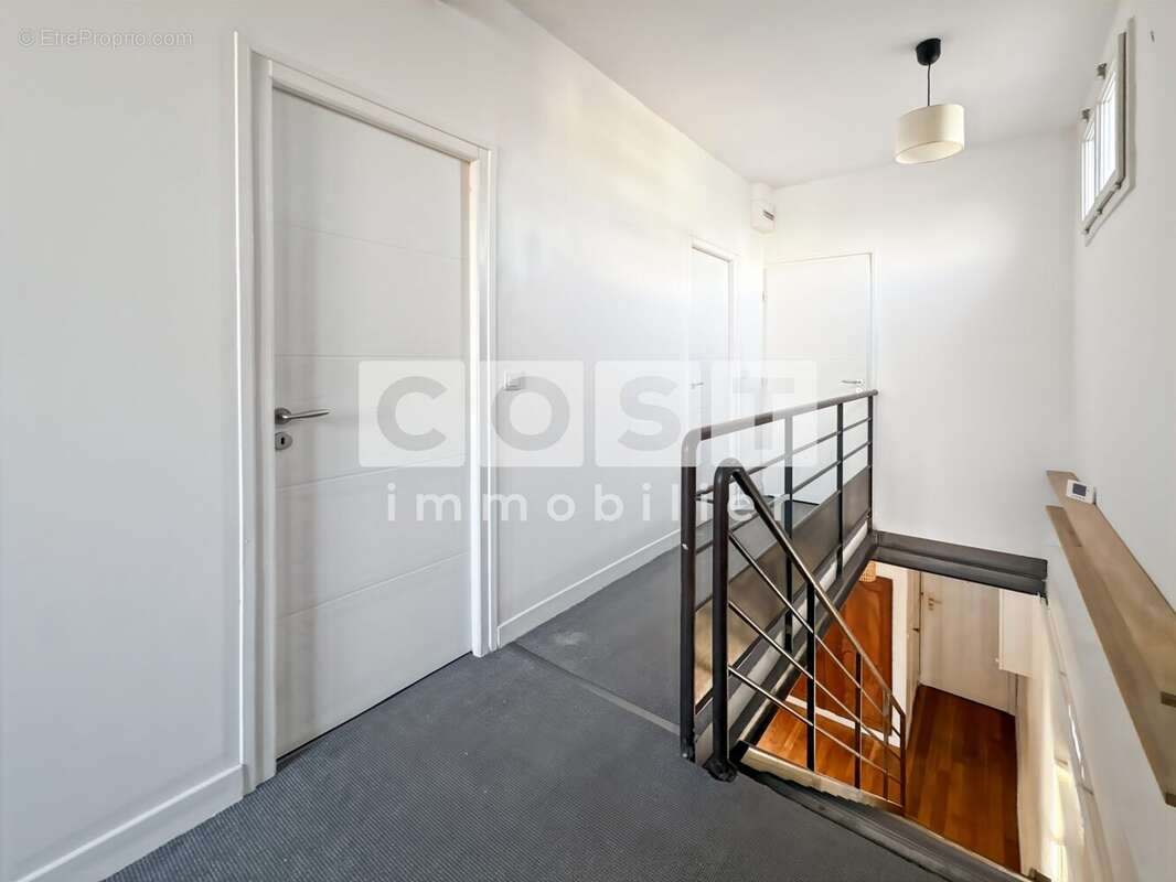 Appartement à BOIS-COLOMBES
