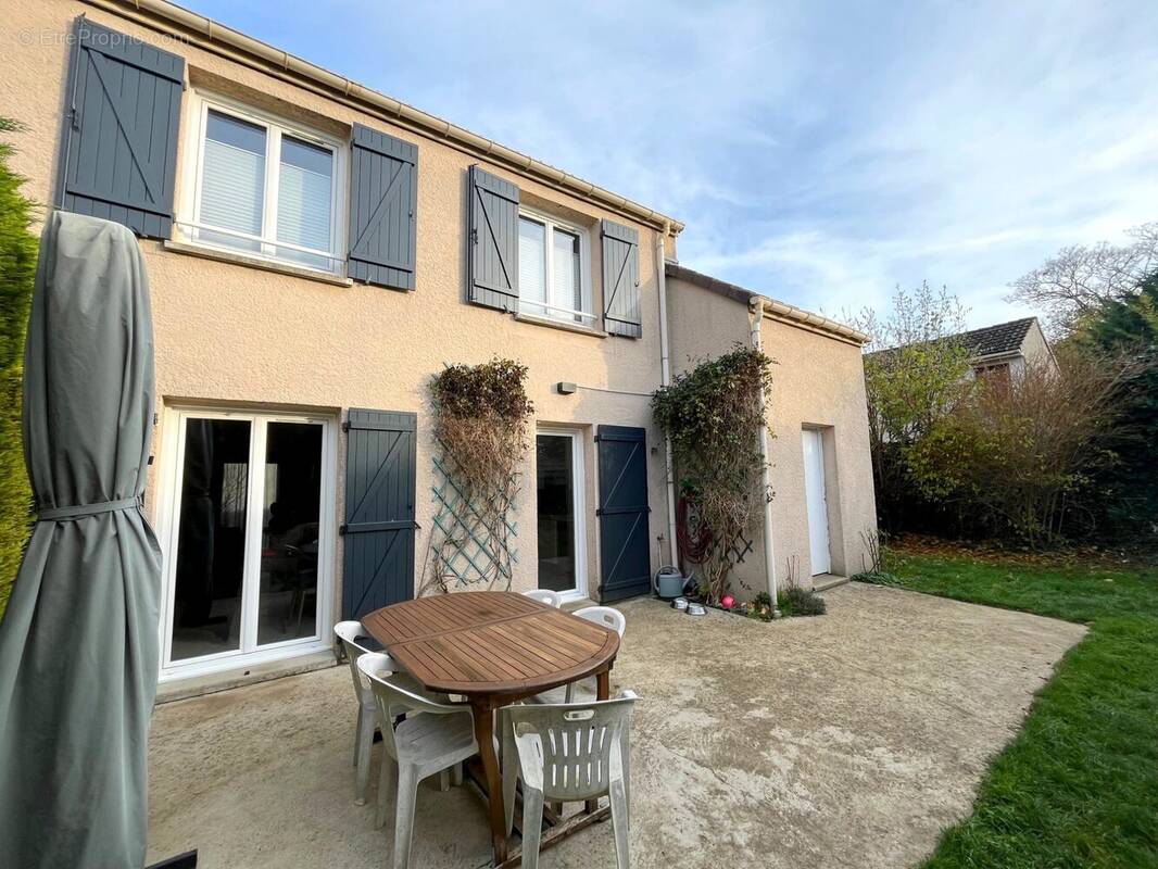 Maison à HARDRICOURT