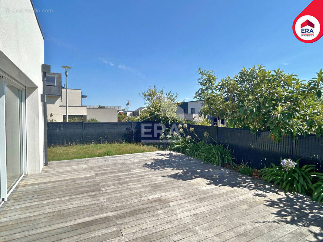 Maison à MONTGERMONT