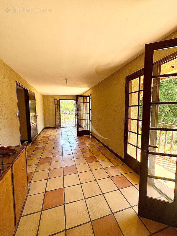 Maison Saulge 7 pièce(s) 291.61 m2 - photo 12