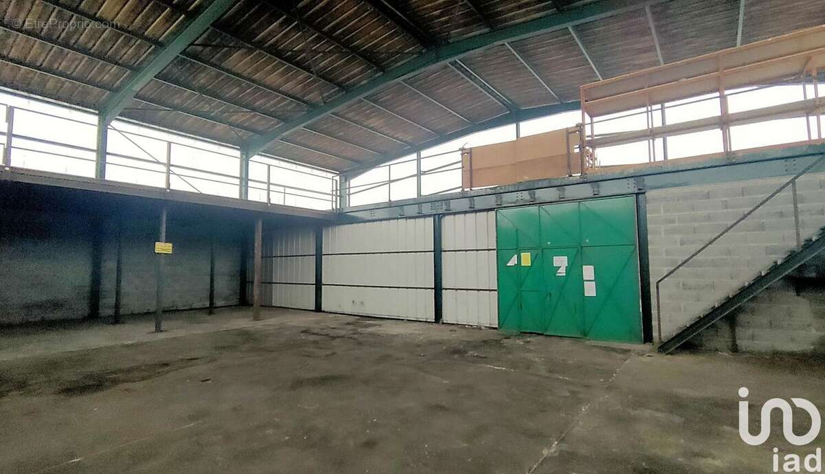 Photo 7 - Commerce à AUSSILLON