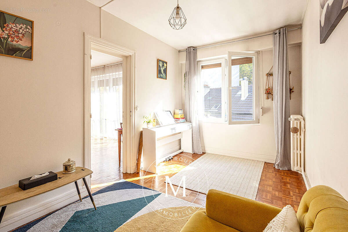 Appartement à MONTROUGE