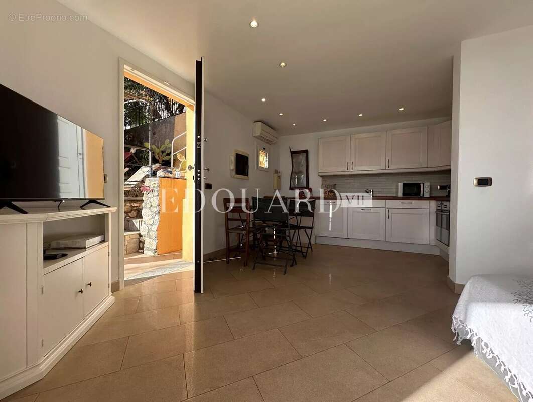 Appartement à ROQUEBRUNE-CAP-MARTIN