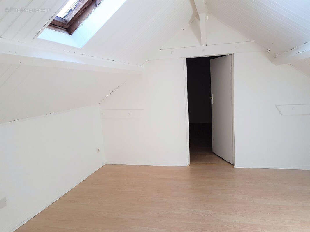 Maison à SAINT-JUST-SAUVAGE