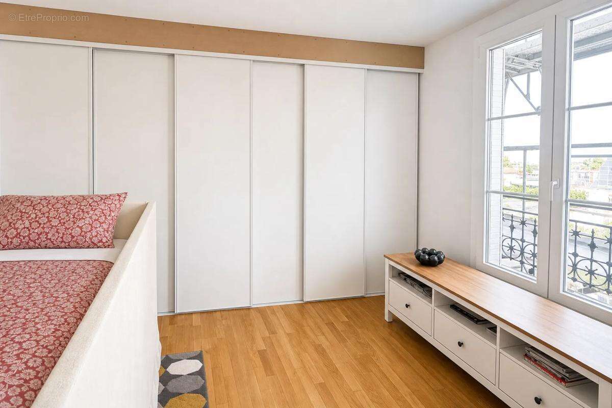 Appartement à BOIS-COLOMBES