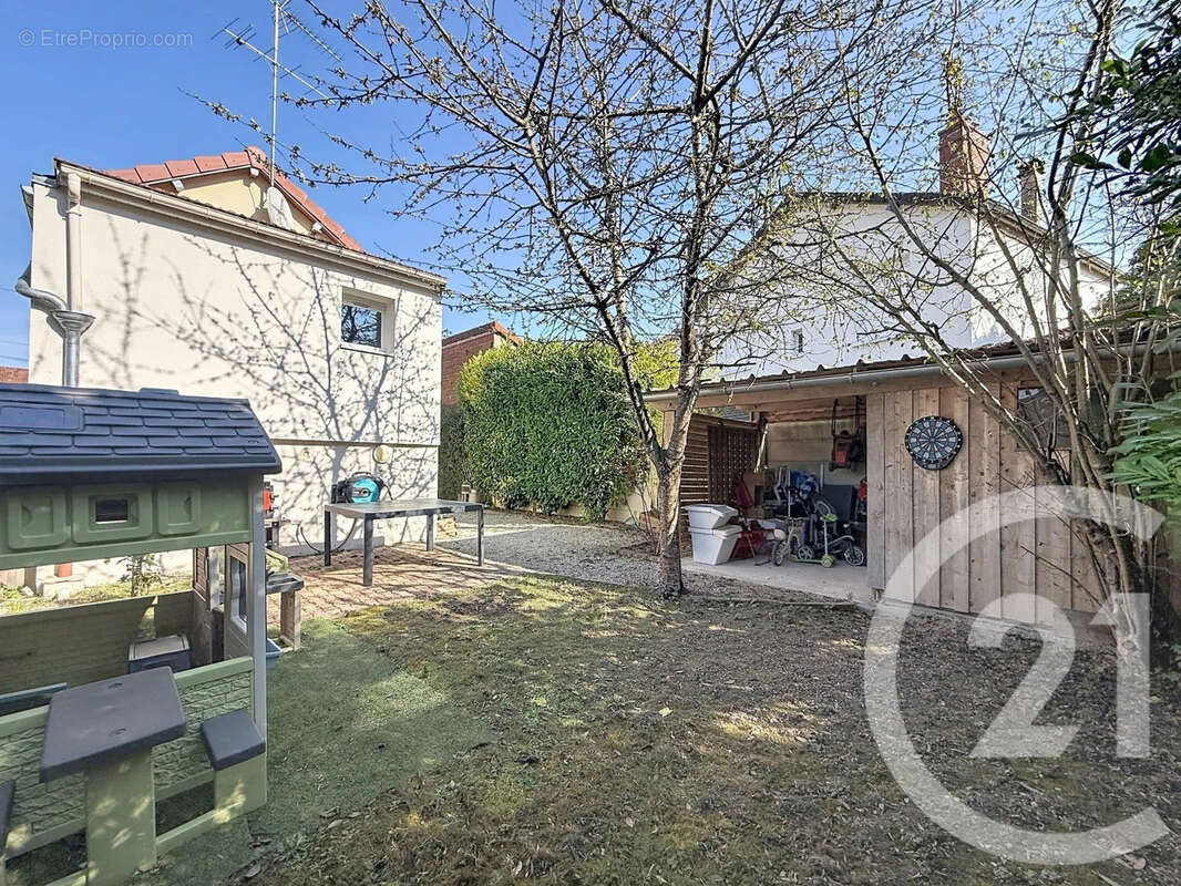 Maison à LES NOES-PRES-TROYES