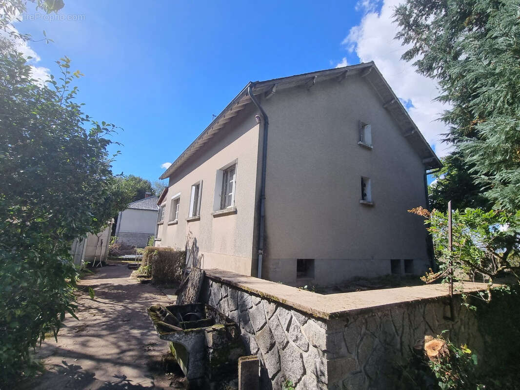 Maison à AIGURANDE