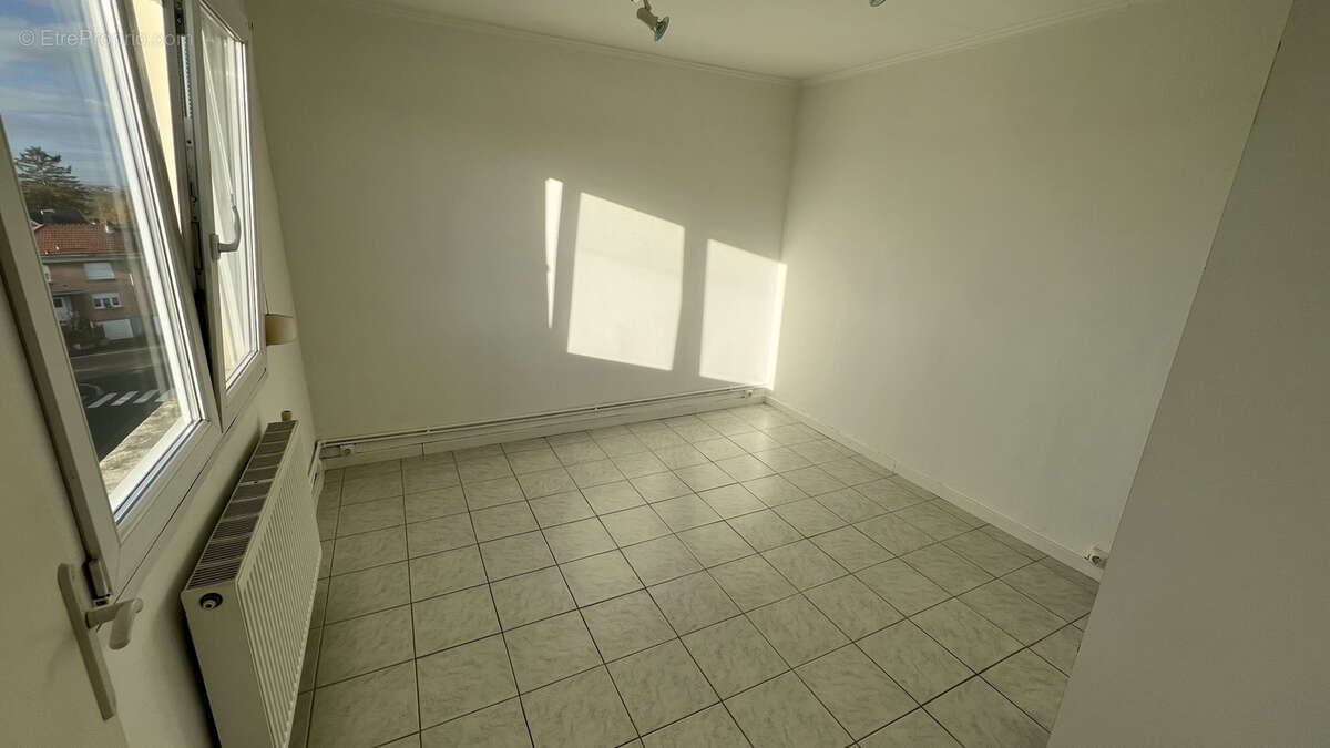 Appartement à AUBOUE