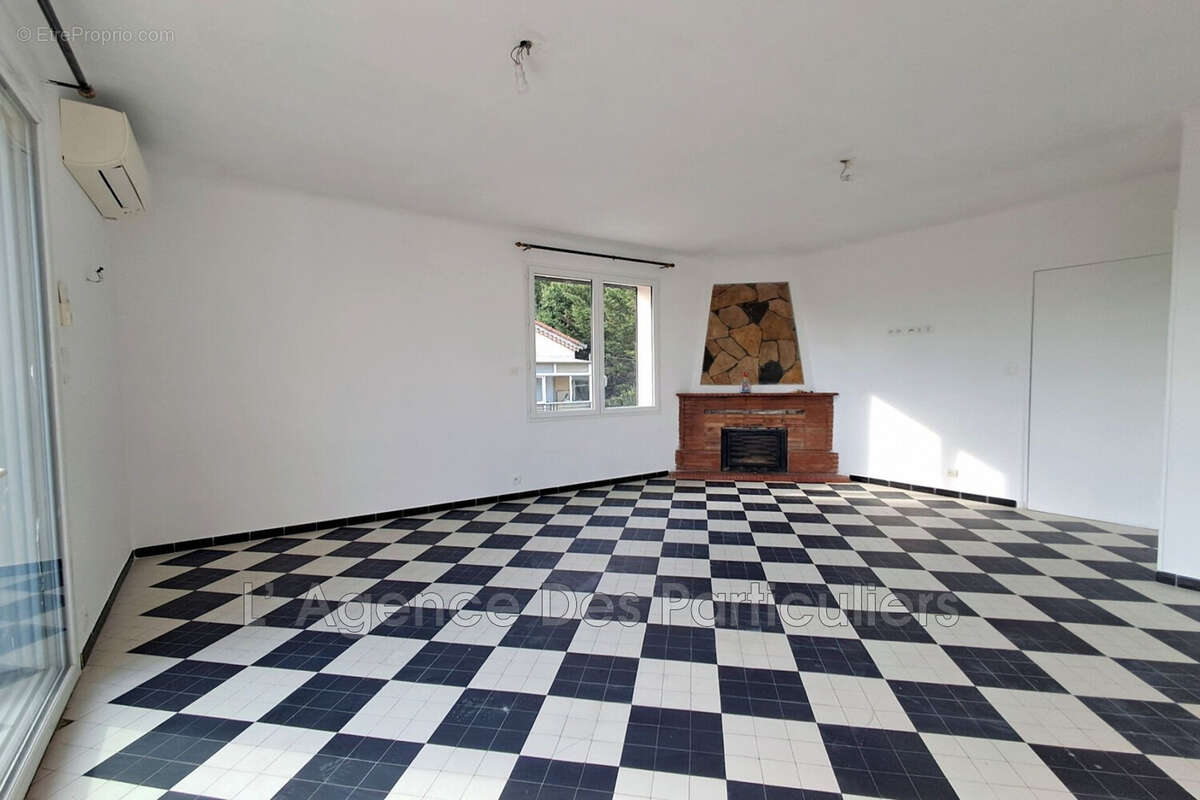 Appartement à DRAGUIGNAN