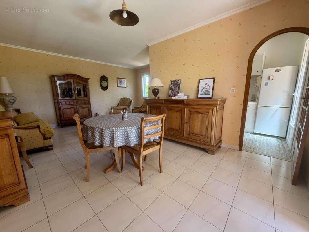 Maison à PELISSANNE