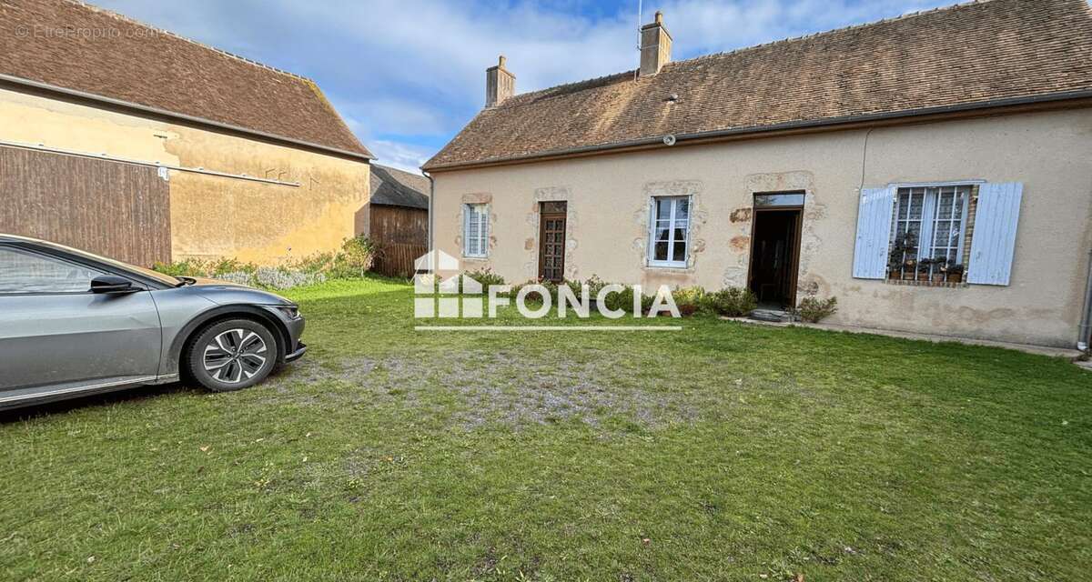 Maison à FRESNAY-SUR-SARTHE