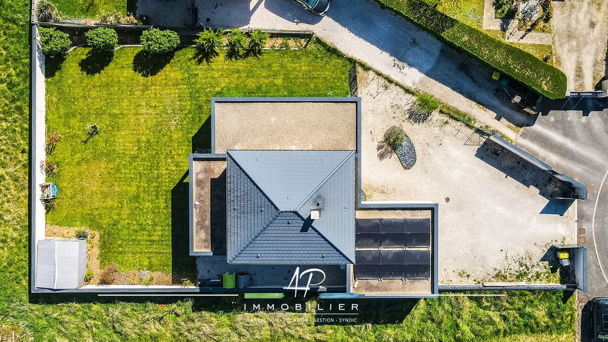 Maison à MIREBEAU-SUR-BEZE