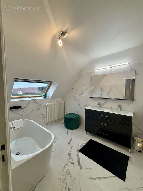 Maison à SAINT-EVARZEC