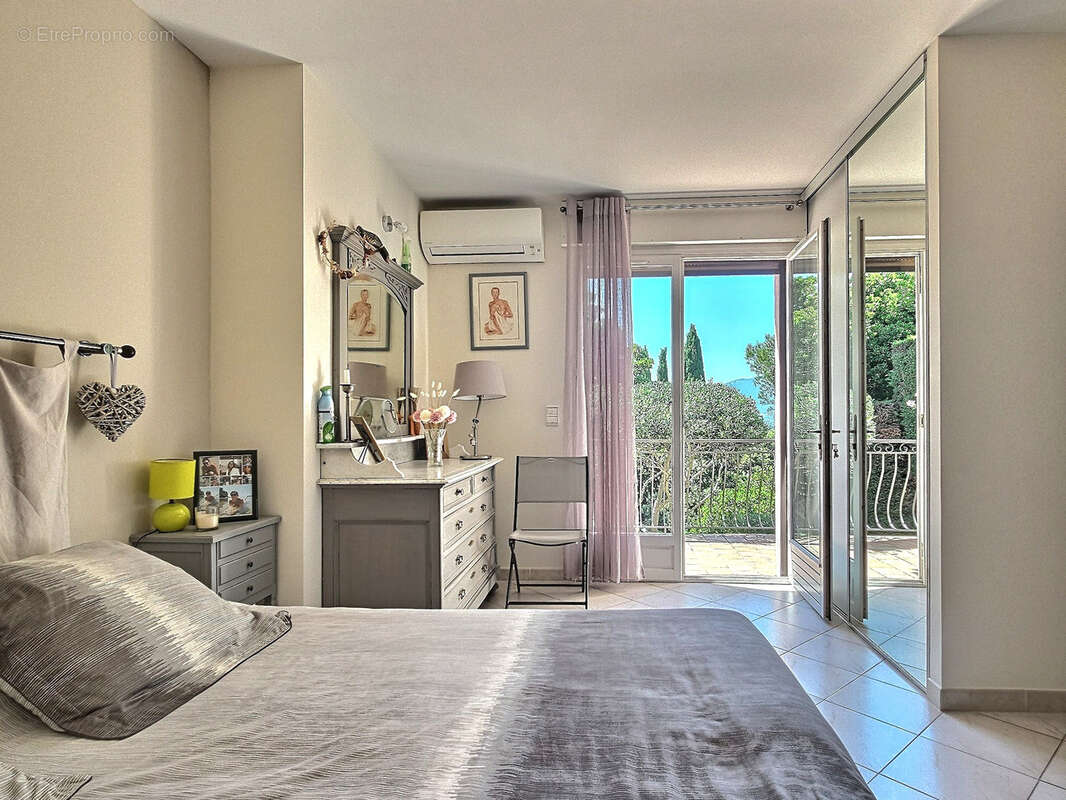 Maison à CARQUEIRANNE