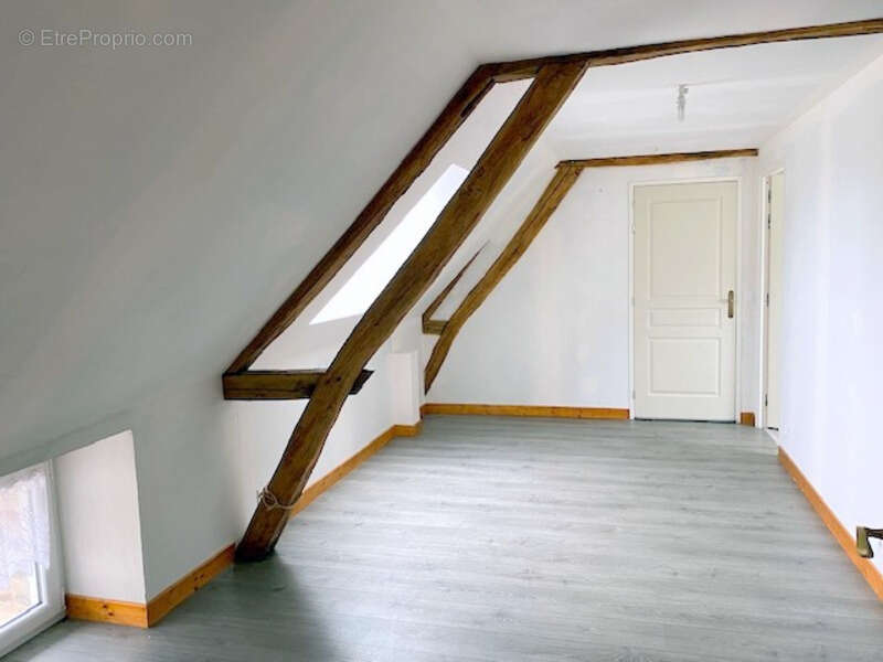 Maison à VILLENEUVE-L'ARCHEVEQUE