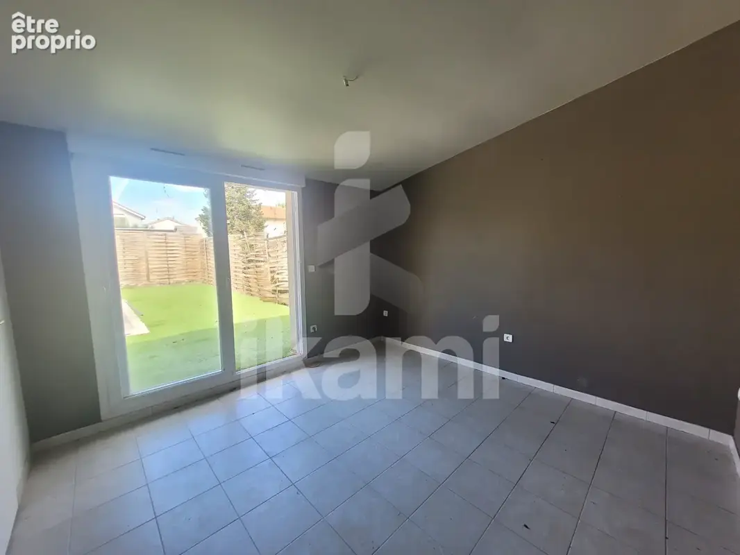 Maison - 85 m2 - 5 pièces - avec piscine et dépendances - photo 16