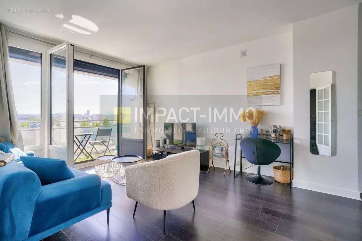 Appartement à NEUILLY-SUR-SEINE