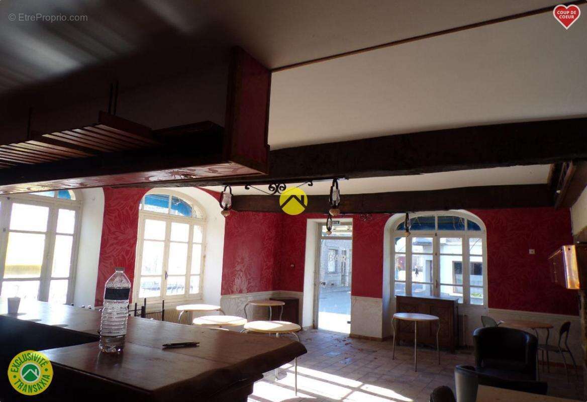 Appartement à PEYRAT-LE-CHATEAU