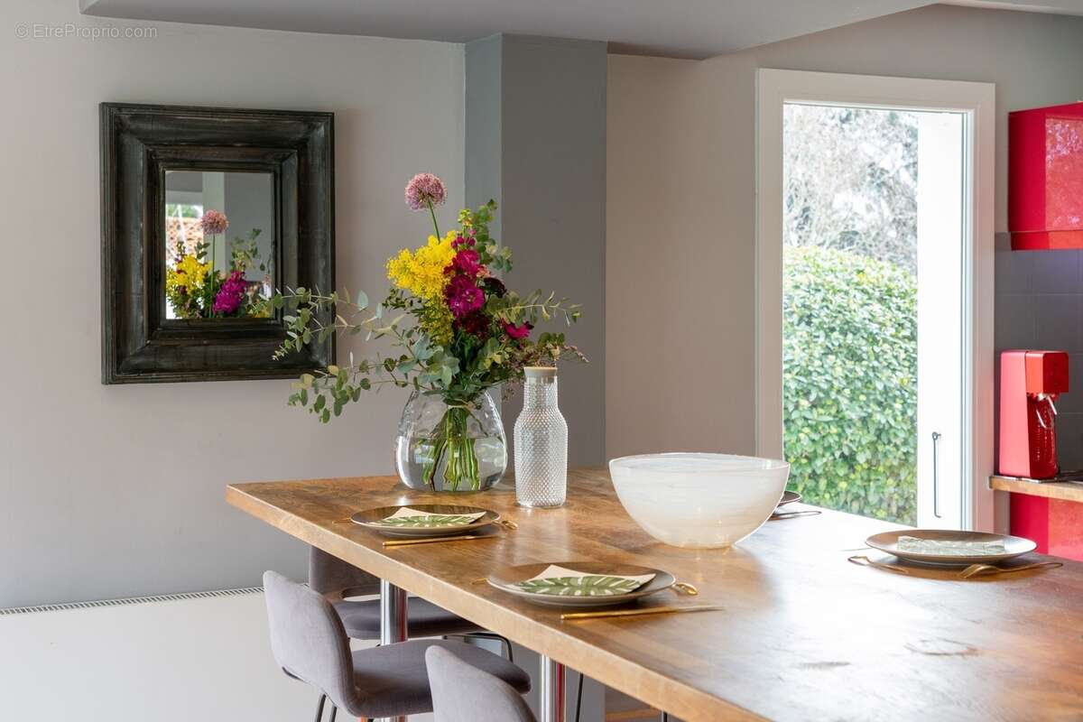 Dpt Haute Garonne (31), à vendre  maison P7 de 183 m² - Terrain de 1 816,00 m² - photo 6
