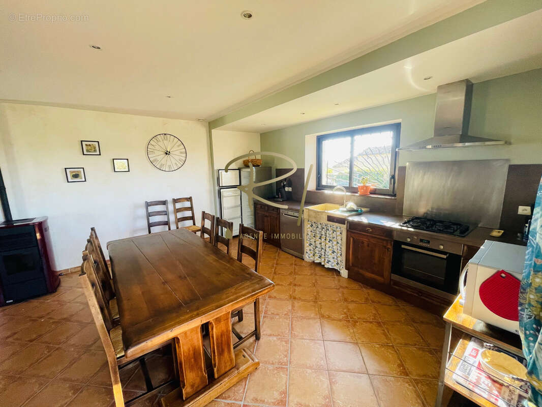 Maison à ORGNAC-L'AVEN