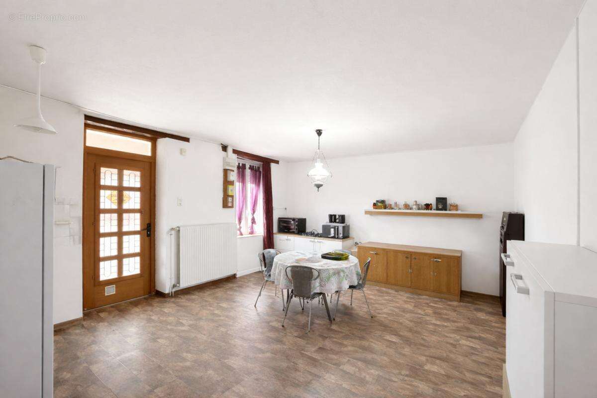 Maison à CHALLUY