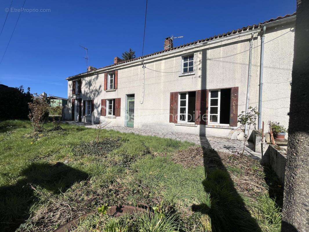 Maison à NEUVY-BOUIN