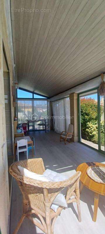 Villa  traditionnelle + studio a vendre - photo 12