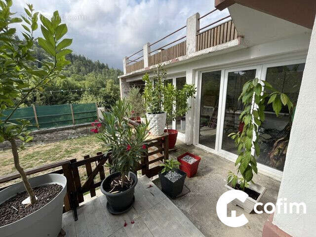 Maison 233 m² à Lourdes  - photo 4